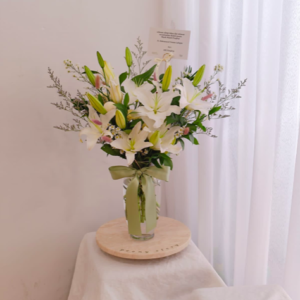 Lily Vase Fresh