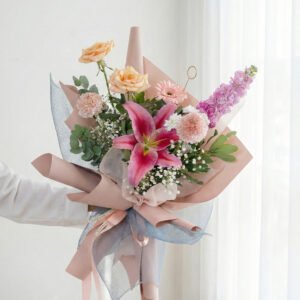 Lily Petite Bouquet (Fresh)